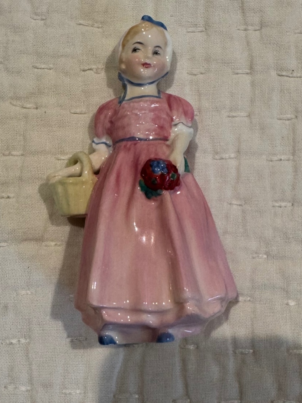 Royal Doulton Hand Painted Porcelain "Tinker Bell" Figurine HN 1677 RARE!!